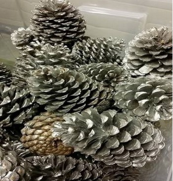 Product: Reuzendennenappel zilver 13 cm Product: Reuzendennenappel zilver 13 cm